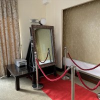 veuk-gallery-magic-mirror-2